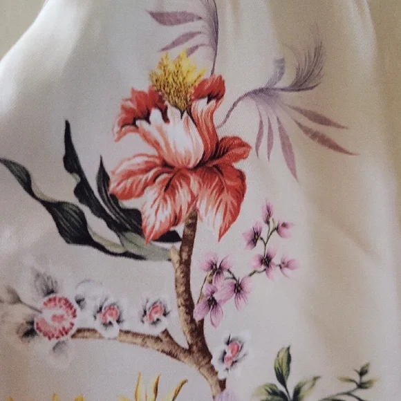 Johnny Was Cream Floral Women's Shorts - Picture 6 of 11